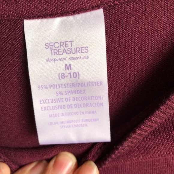 Maroon snuggle sweater size medium - Picture 2 of 2
